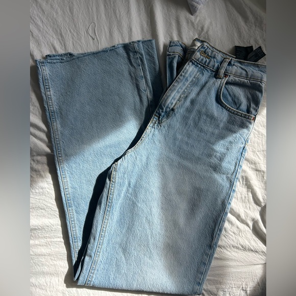 Zara Pants & Jumpsuits Zara 9s Full Length Jeans With No Holes